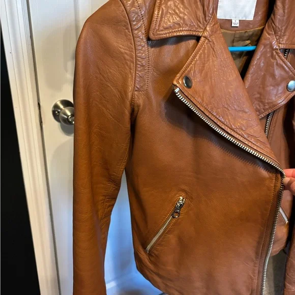 Madewell Washed Leather Motorcycle Jacket in Cedar (S) Like New - Picture 12 of 15